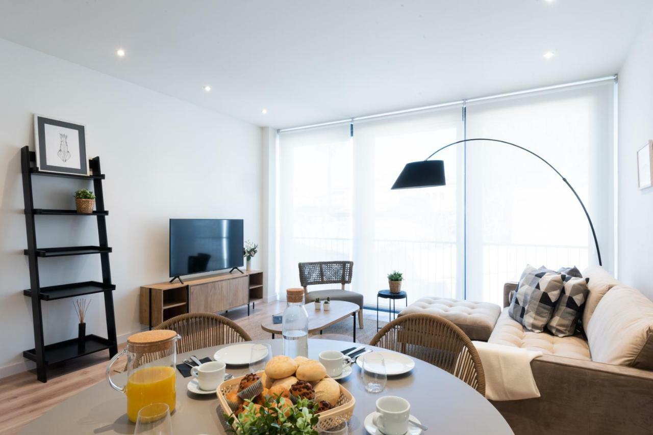 Petit Luxe Tobella Esquerra Apartment ตาราสซา ภายนอก รูปภาพ